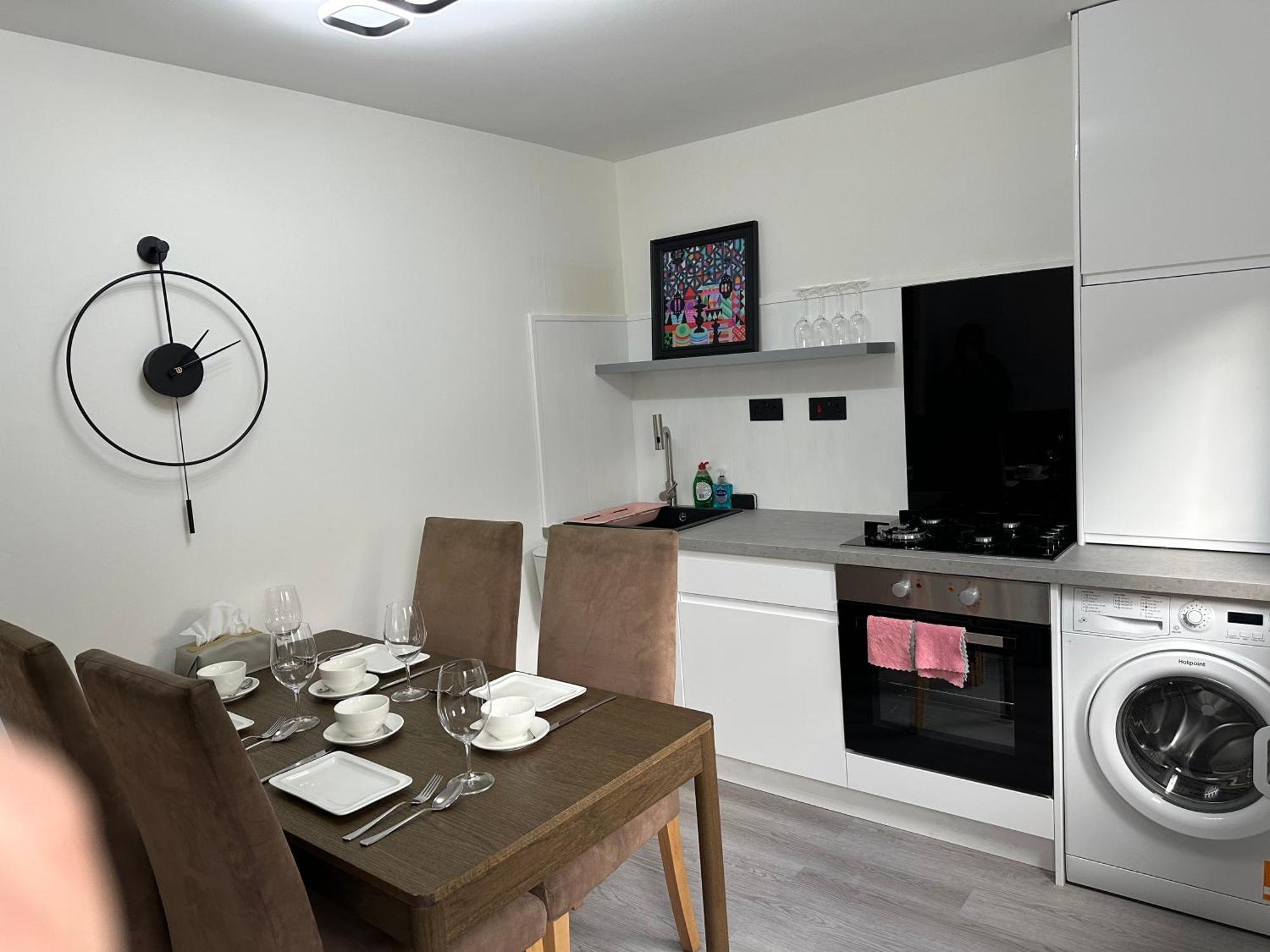 Cozy 2 Bedrooms With Private Parking Space And Garden Edynburg Zewnętrze zdjęcie